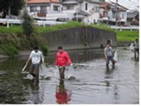 Kasugai Mill: River cleanup activities in spring and autumn